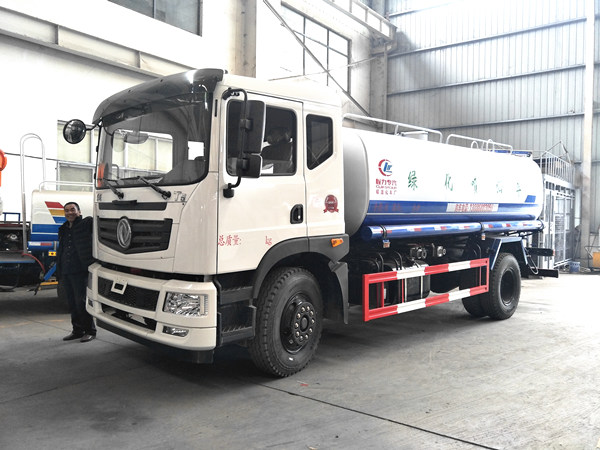 東風(fēng)T5新款灑水車