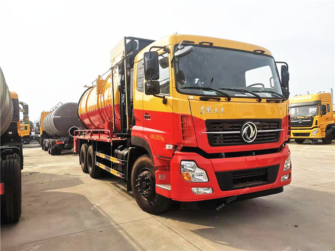 東風天龍后雙橋吸污車