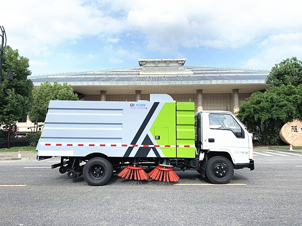 江鈴順達(dá)國(guó)六掃路車