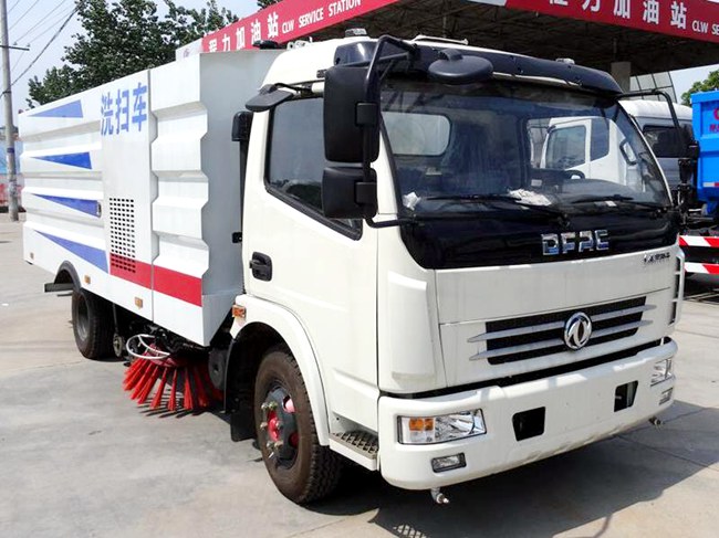 東風多利卡洗掃車