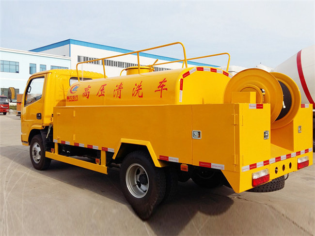 東風多利卡D7高壓清洗車