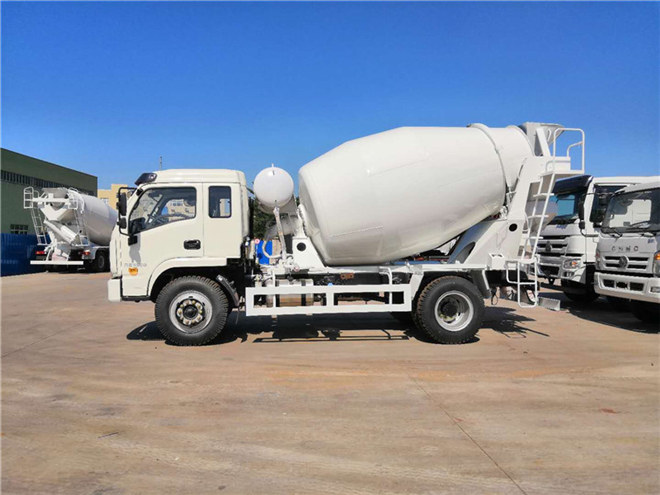 躍進3-5方攪拌車