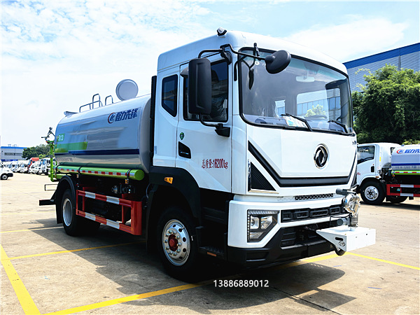 程力霧炮車和灑水車