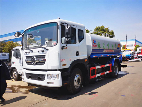 廣東江門購買3臺程力灑水車